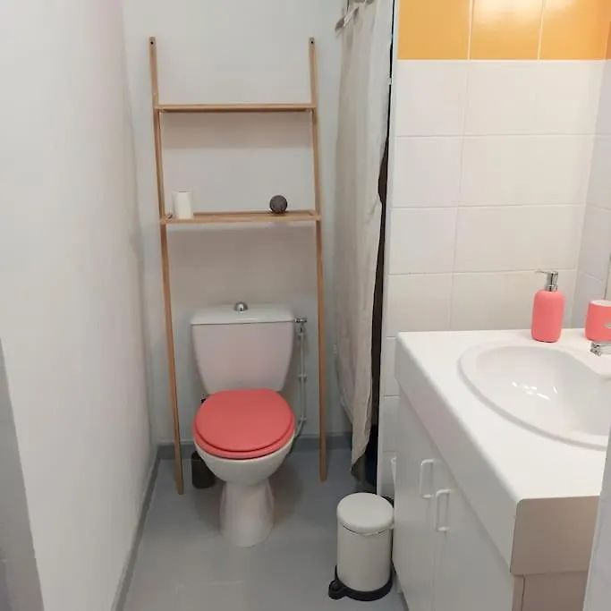Apartman Studio Avec Terrasse Et Parking Proche Centre Ville Avignon